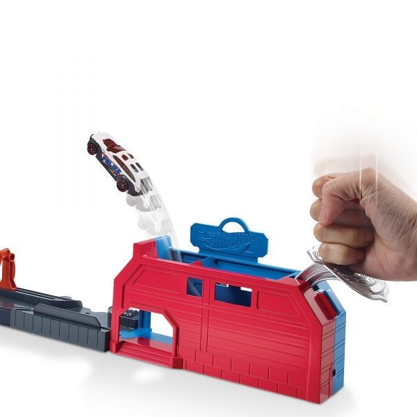 Ігровий набір Hot Wheels Повітряна атака дракона GJL13