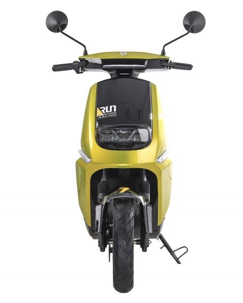 Электроскутер YADEA S-Like black/yellow 