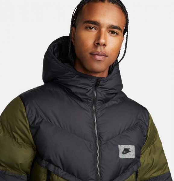 Куртка Nike SF WR PL-FLD SPU JKT DX2040-011 р.S черно-зеленый