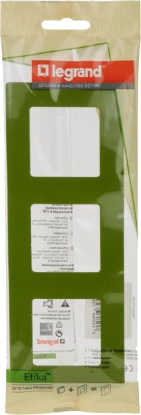 Рамка трехместная Legrand Etika универсальная зеленый папоротник 672543