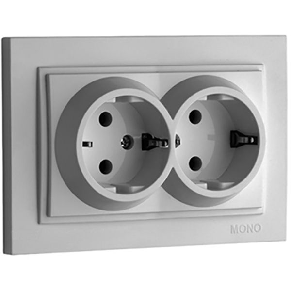 Розетка подвійна із заземленням Mono Despina без шторок без кришки сріблястий 102-212104-120