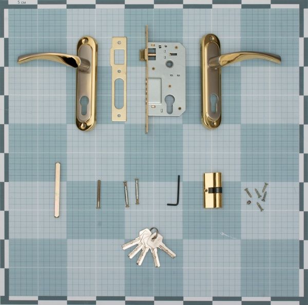 Замок врізний з ручками Bravo 162 PZ 62 мм матовий нікель/золото