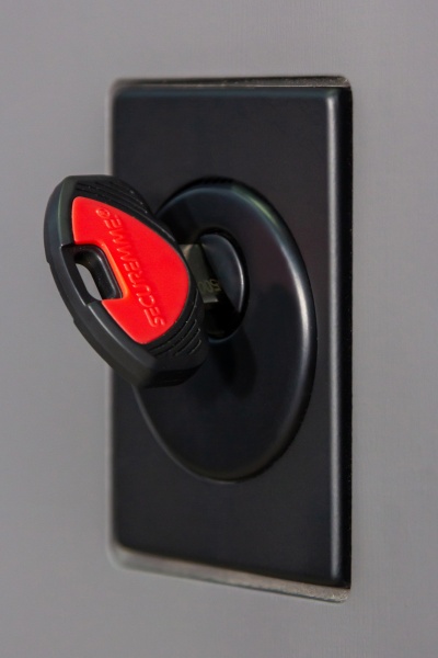 Двері вхідні Булат Термо Мегаполис 528 мусонне дерево / мусонне дерево світле 2050x850 мм ліві