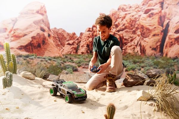 Машинка на р/к Nikko Let's Race 10062