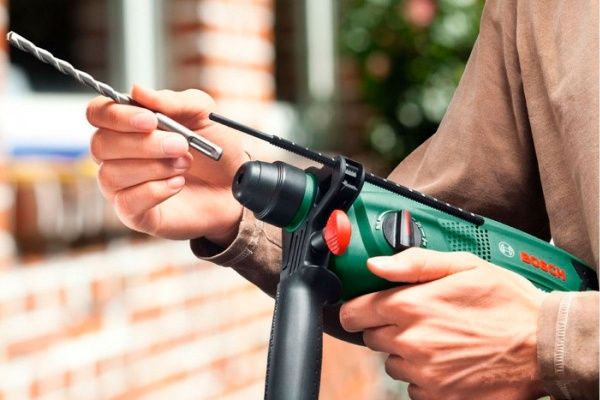 Перфоратор Bosch PBH 2100 RE + набор буров Promoline-SDS-PIus 06033A9303