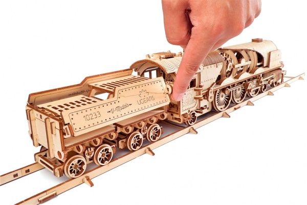 Конструктор Ukrainian Gears модель Локомотив з тендером V-Експрес 70061