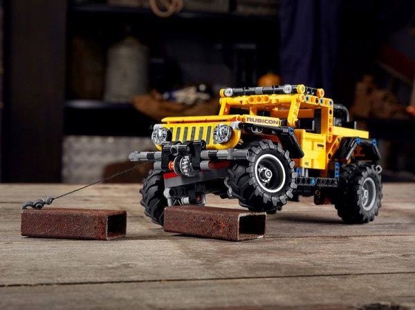 Конструктор LEGO Technic Jeep Wrangler 42122