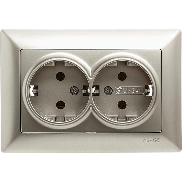 Розетка двойная с заземлением Gunsan Visage без шторок бежевый металлик VS 28 25 150