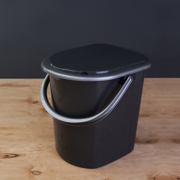 Ведро-туалет Алеана с крышкой 22 л гранит/серый 