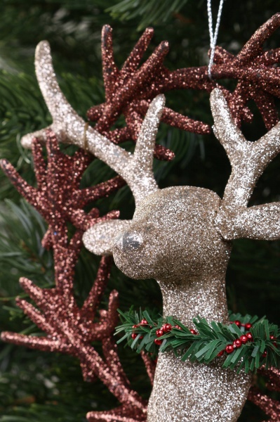 Декоративна підвіска Вінок з декором 15x15x6 см LD21053