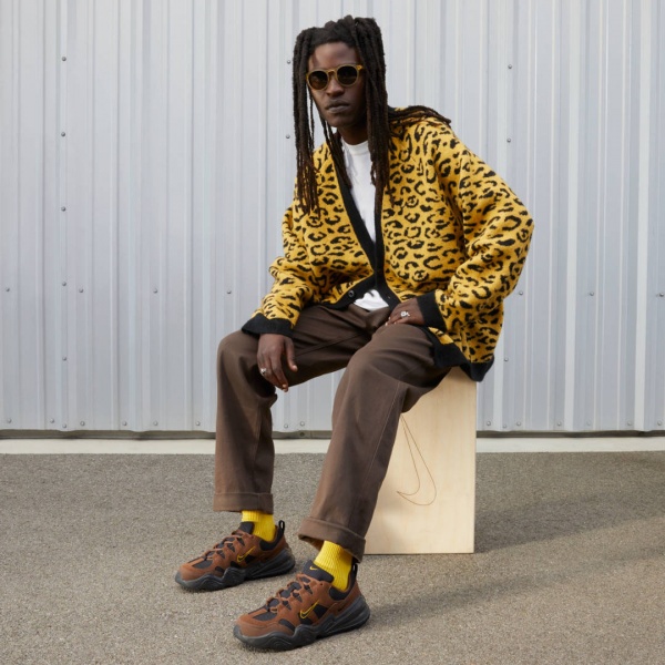 Кроссовки Nike NIKE TECH HERA FJ9532-200 р.43 коричневый