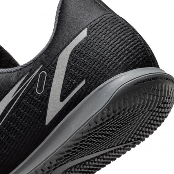 Футзальне взуття Nike JR VAPOR 14 CLUB IC CV0826-004 р. 3,5Y черный