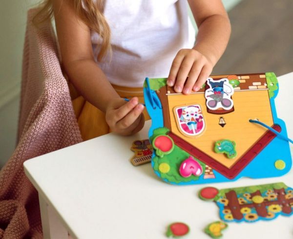 Гра-шнурівка Vladi Toys з липучками Будиночок друзів VT5303-09