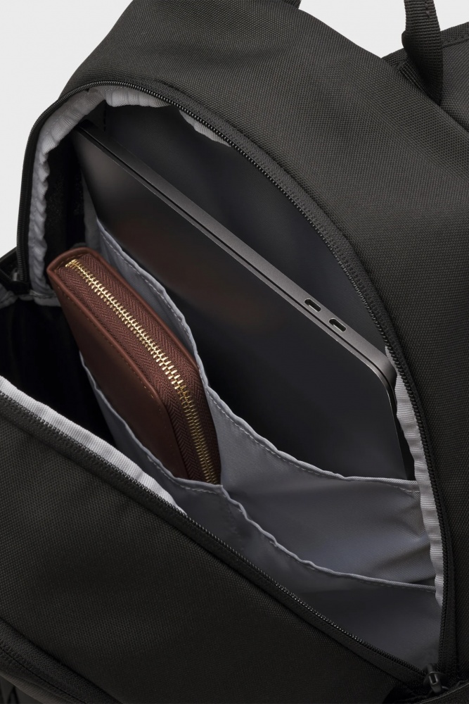 Рюкзак спортивный Under Armour Hustle Sport 6.0 Backpack 6000397-001 26 л черный