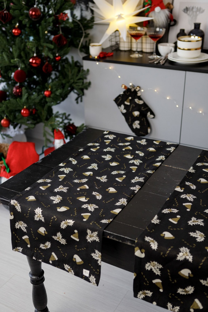 Дорожка (раннер) Шапочки на черном 140x180 см Прованс