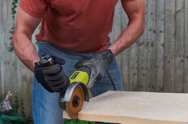 Болгарка (угловая шлифмашина) RYOBI RAG800-125G