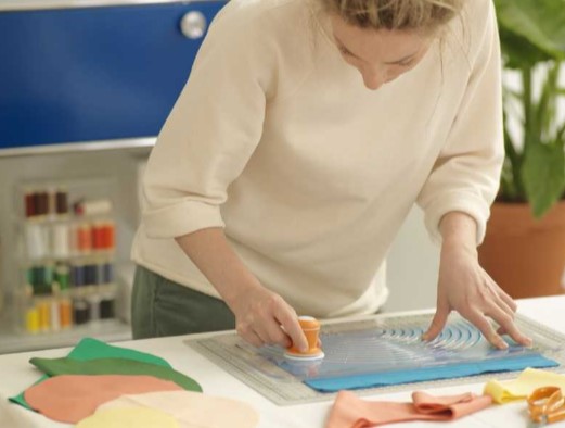 Резак круговой для ткани 1023904 Fiskars