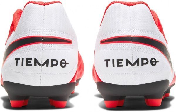 Бутси Nike LEGEND 8 CLUB FG/MG AT6107-606 р. US 9,5 біло-чорно-червоний