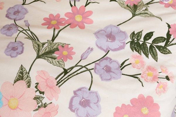 Комплект постільної білизни Великі квіти 1,5 білий із малюнком Rigel 