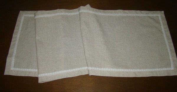 Дорожка с бордюром и круживом 650-16/00 40x140 см льняной Эдельвика 