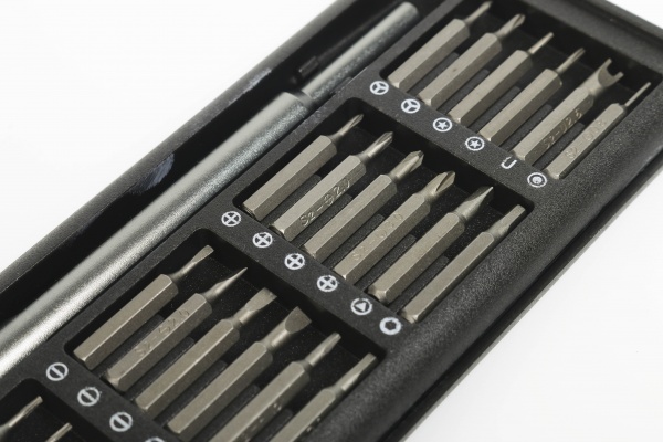 Набор отверток Compass для точных работ 24 предмета пластиковый корпус CP-PK-24