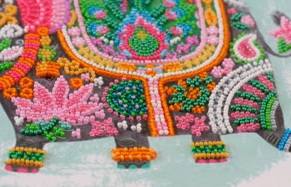 Набор для вышивания бисером на натуральном художественном холсте Три слона к счастью AB-605 Абрис Арт 