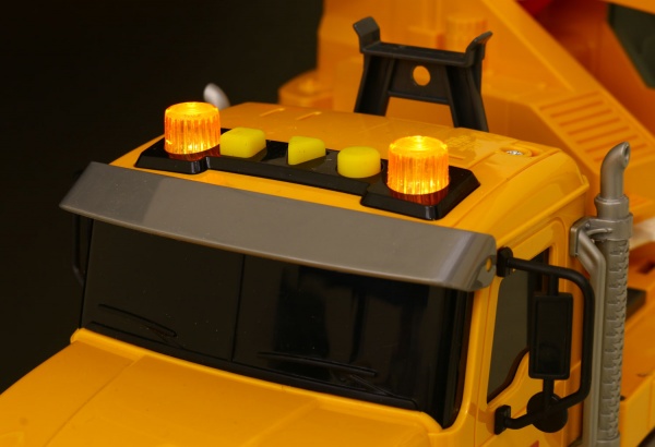 Підйомний кран Shantou інтерактивний 35х12х17 см жовтий 666-51P