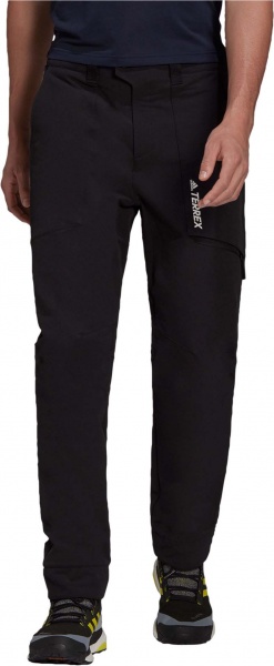 Брюки Adidas YEAROUND SS P H64172 р. 44 черный