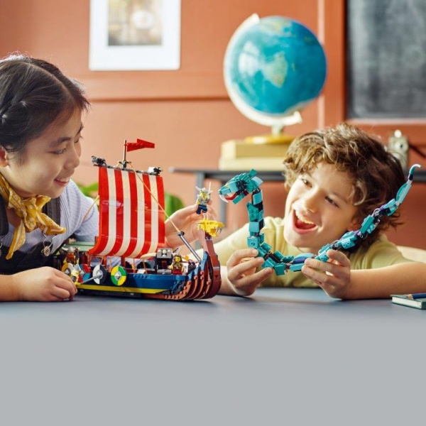 Конструктор LEGO Creator Корабель вікінгів і Мідгардський змій 31132