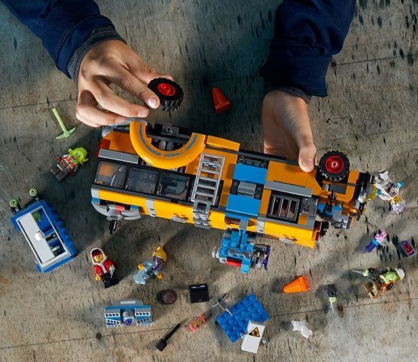 Конструктор LEGO Hidden Side Паранормальний шпигунський автобус 3000 70423