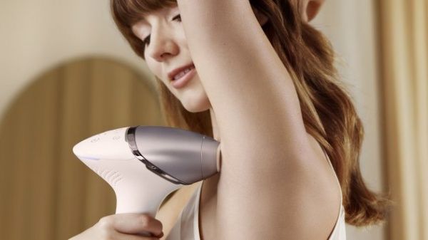 Фотоэпилятор Philips Lumea Series 9000 BRI958/00 Lumea IPL 9000 Series BRI958/00