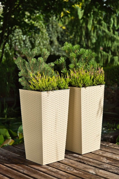 Горщик пластиковий Lamela Фінезія 250 з вкладом ротанг квадратний капучино 