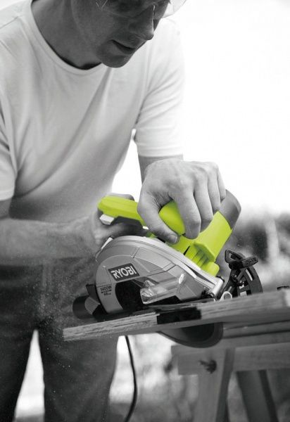 Пила дисковая RYOBI RCS1400-G