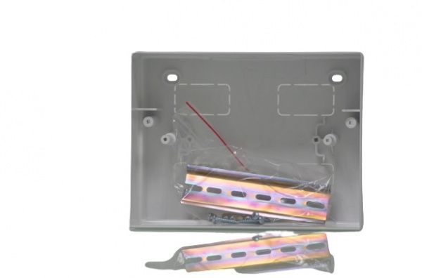 Щит пластиковый с крышкой Литмаш 12 модулей ЩРП12Н