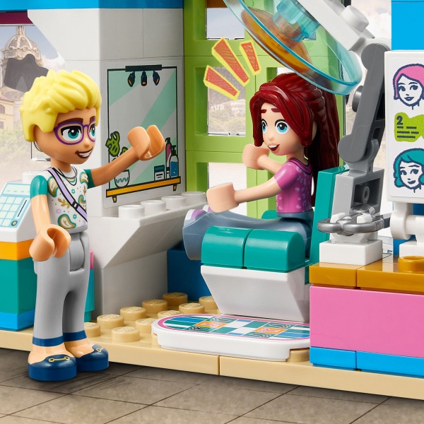 Конструктор LEGO Friends Перукарня 41743