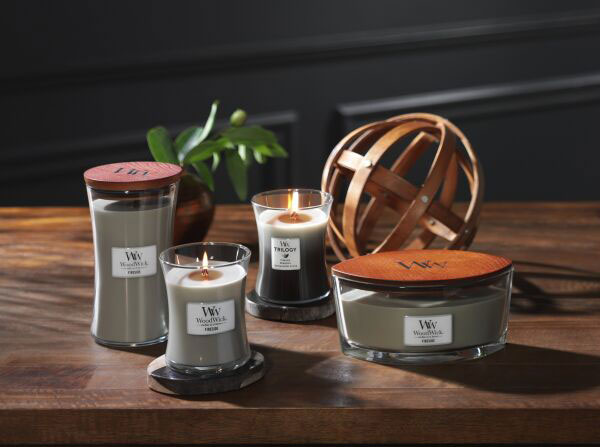 Свеча ароматическая Woodwick Mini White Tea & Jasmine 85г 