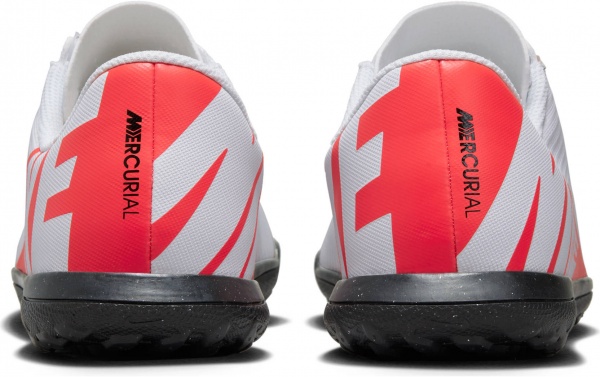 Cороконіжки Nike NIKE JR. MERCURIAL VAPOR 15 CLUB TF DJ5956-600 р.36,5 червоний