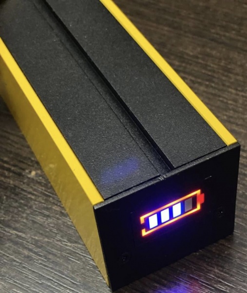 Светодиодный фонарик Q-FIREFLY-I LED ручной металлический QUANTULA Q-FIREFLY-I 460Lm Li-Ion черно-желтый