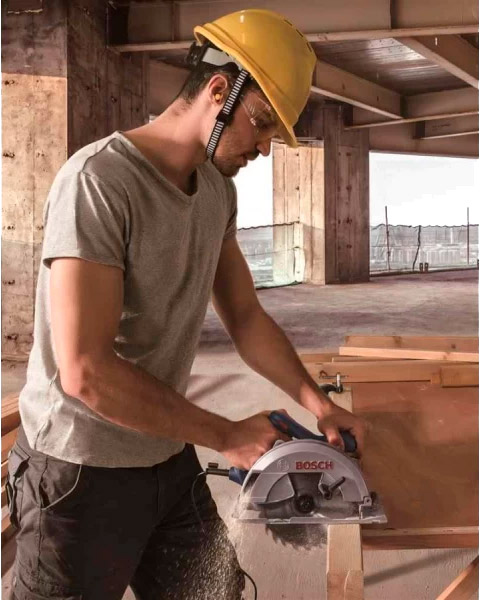 Пилка дискова Bosch Professional GKS 140 06016B3020