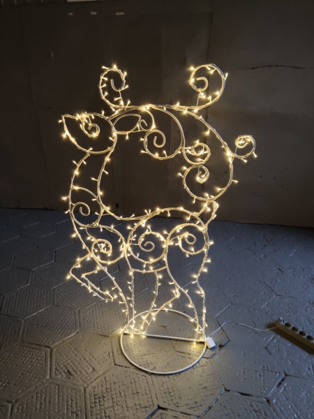 Декоративная новогодняя фигура Олень Волшебный светодиодная (LED) 140 см 