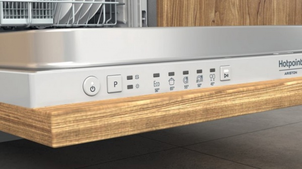 Вбудовувана посудомийна машина Hotpoint Ariston HIS 3010