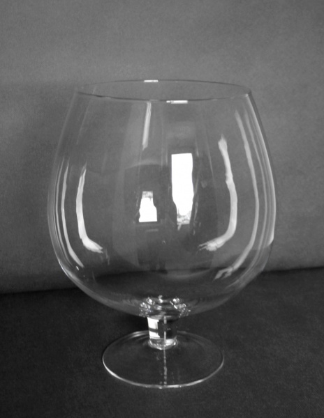 Ваза коньячка Брюссель стеклянная прозрачная 30 см 