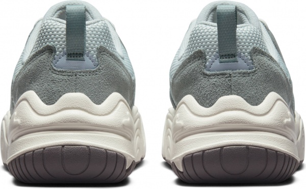 Кроссовки Nike TECH HERA DR9761-001 р.40 хаки