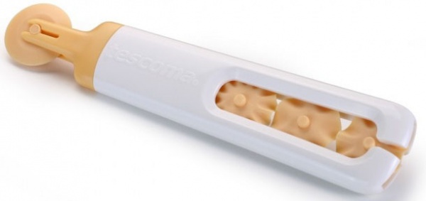 Нож для теста 4 колеса пластик Delicia 630019 Tescoma 