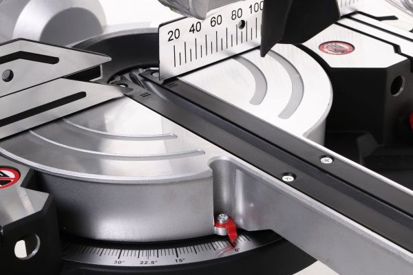 Пила торцювальна Metabo KGS 216 M