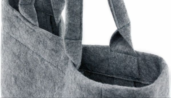 Сумка женская на магните серый с черным 