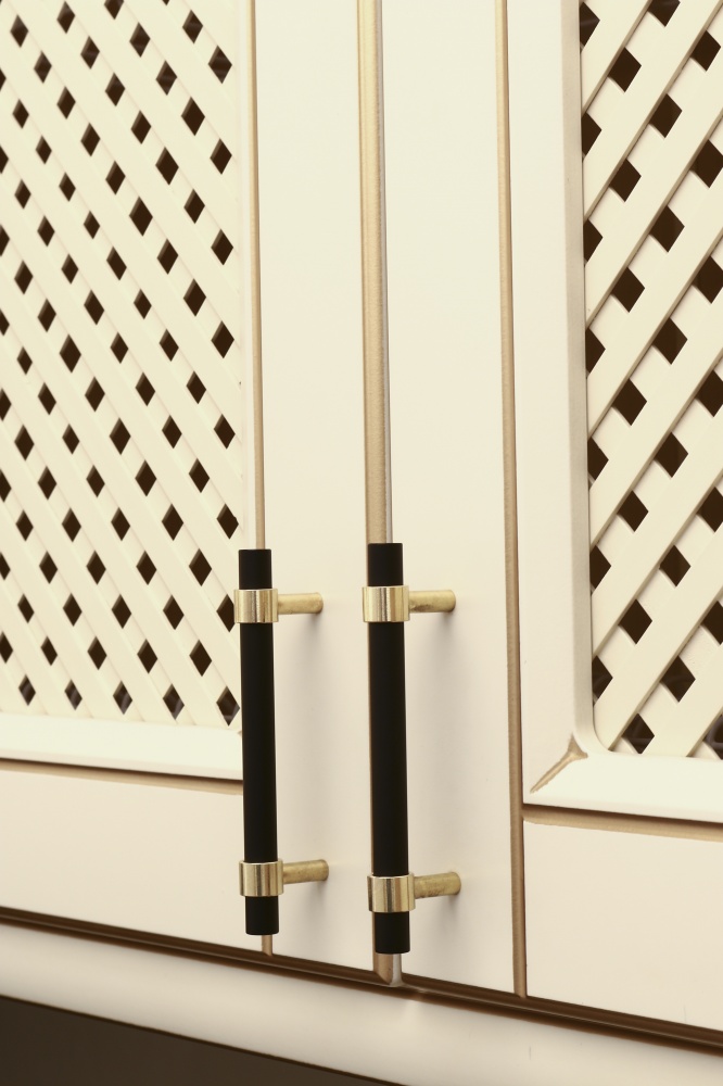 Ручка для меблів рейлінгова 96 мм чорний/золото