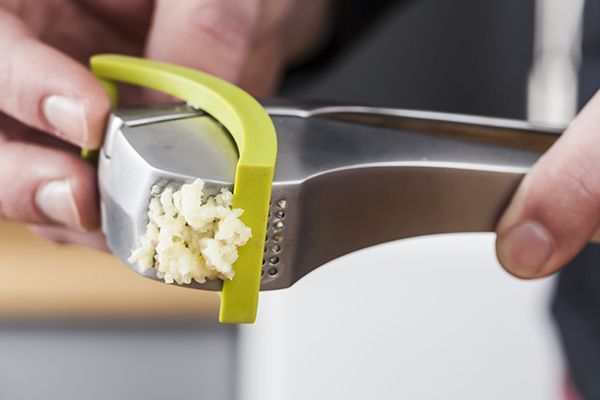Прес для часнику Garlic Press, метал, пластик Tomorrow's Kitchen