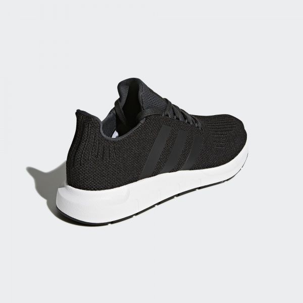 Кросівки Adidas SWIFT RUN CQ2114 р.10 чорний