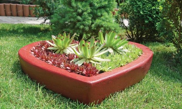 Форма-трафарет для изготовления цветников Сердце 590х580х90 мм